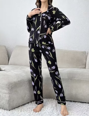 
						Pijama SHEIN, floral