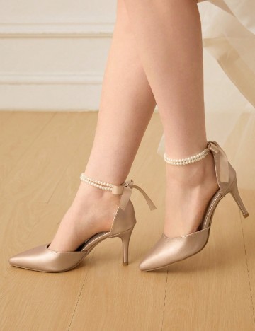 
						Pantofi Cuccoo, crem