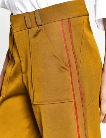 Pantaloni trei sferturi Zara, mustar