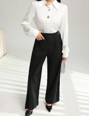 
						Pantaloni SHEIN, negru