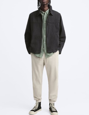 
						Pantaloni Zara, crem