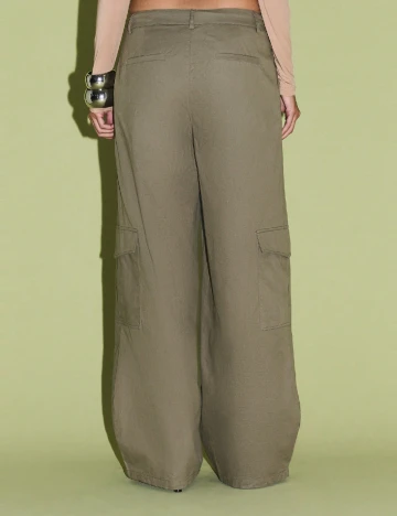 Pantaloni KIZN, verde