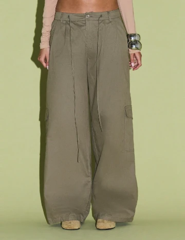 Pantaloni KIZN, verde