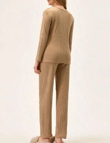 Pijama SHEIN, maro deschis