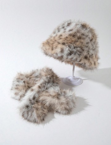 
						Set caciula si fular SHEIN, mix culori