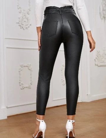 Pantaloni SHEIN, negru