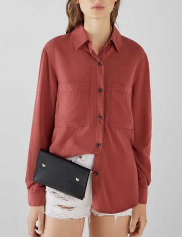 
						Camasa Bershka, caramiziu