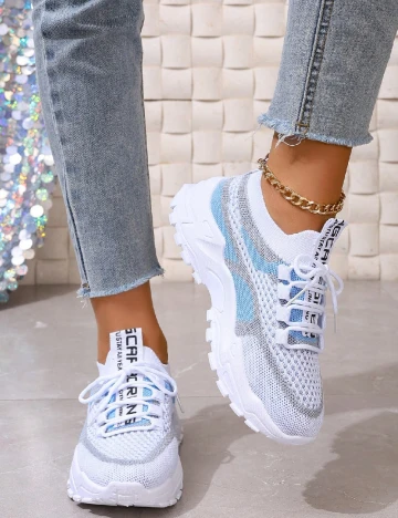 Adidasi SHEIN, mix culori