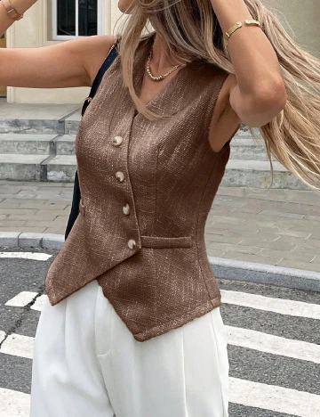 Vesta SHEIN, maro