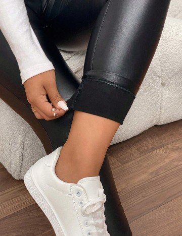 Lant pentru pantaloni SHEIN CURVE, negru