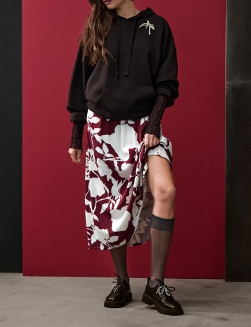 Fusta Sinsay, visiniu