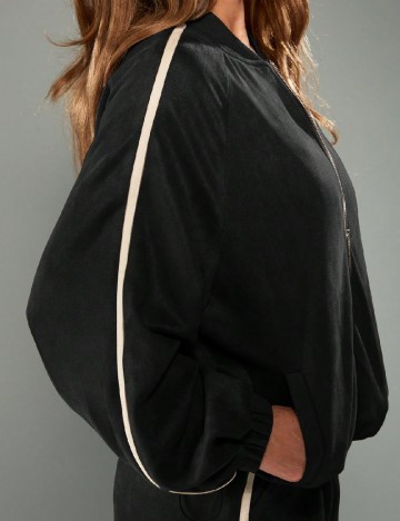 Jacheta Missguided, negru