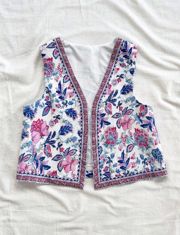 
						Vesta SHEIN, mix culori