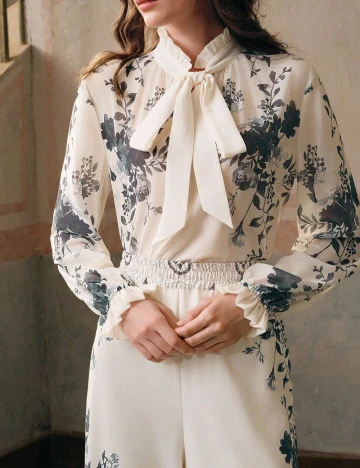 Compleu Anewsta, crem