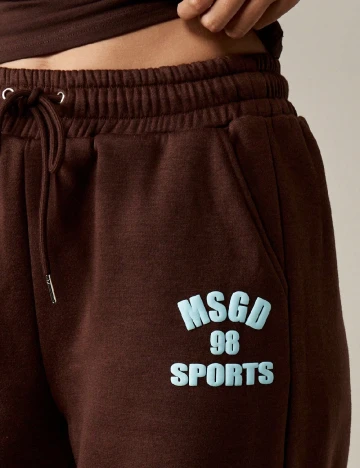 Pantaloni Missguided, maro