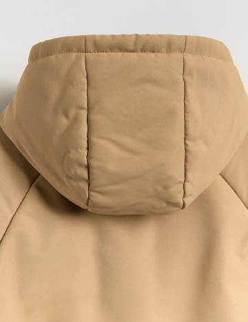 Geaca impermeabila Reserved, crem