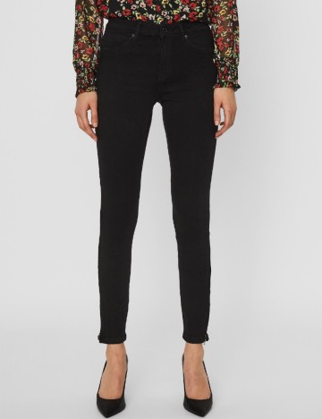 
						Blugi Vero Moda, negru