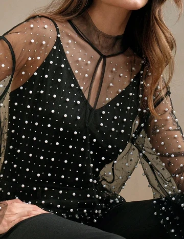 Compleu Anewsta, negru