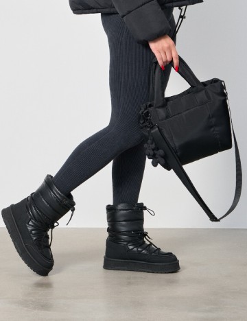 
						Geanta Sinsay, negru