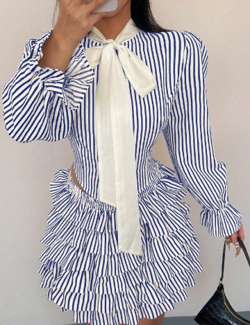 Compleu SHEIN CURVE, albastru/crem