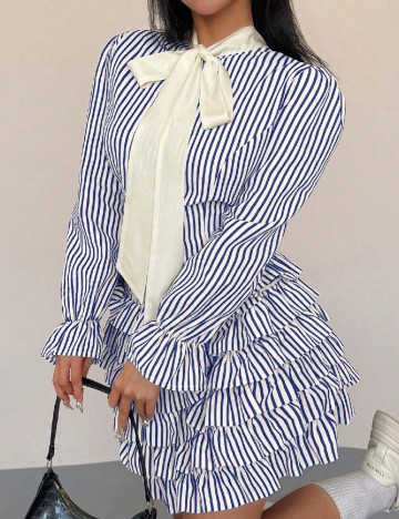 Compleu SHEIN CURVE, albastru/crem