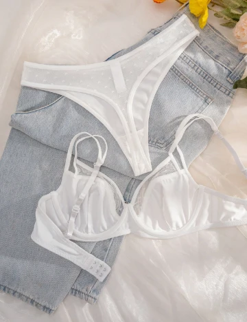 Set lenjerie SHEIN, alb