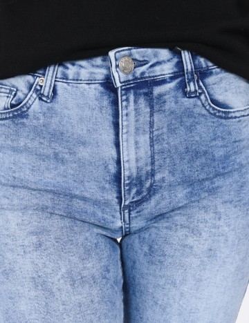 Blugi Bershka, albastru