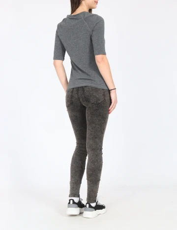 Pantaloni Bershka, gri inchis