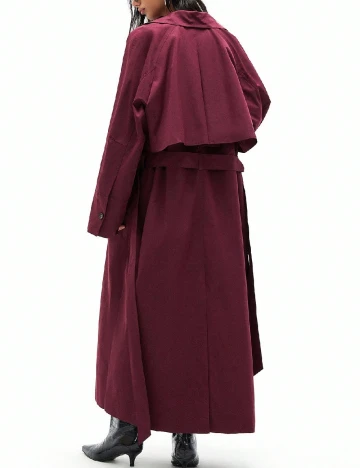 Trench Aveloria, visiniu