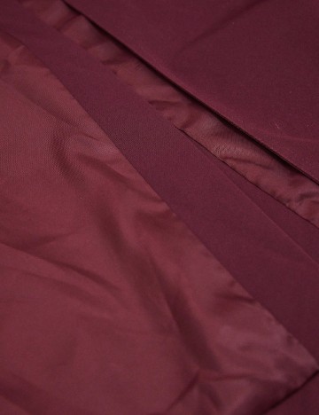 Trench Aveloria, visiniu