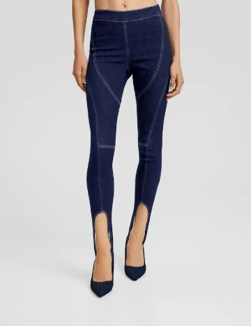 Pantaloni Bershka, bleumarin
