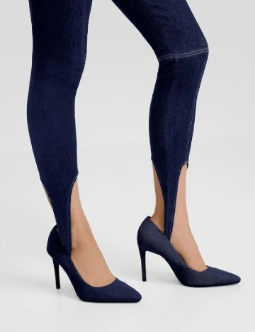 Pantaloni Bershka, bleumarin