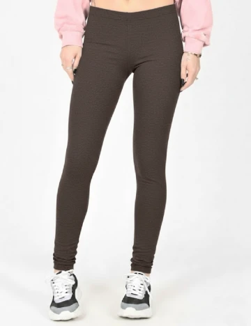 Colanti Bershka, maro