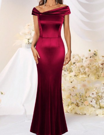 
						Rochie lunga MUXXN, rosu