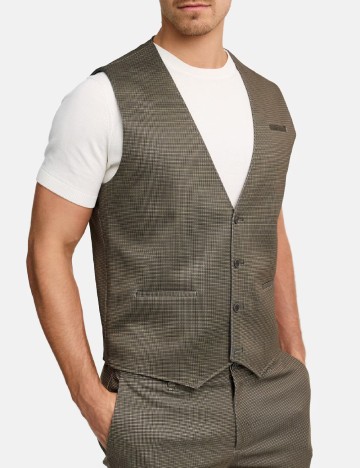 
						Vesta Jeff Urban Tailoring, maro