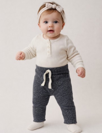 
						Pantaloni Zara, gri inchis