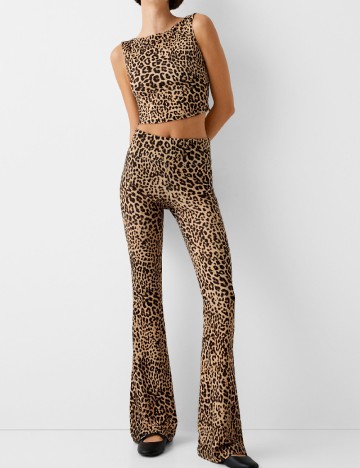 
						Pantaloni Bershka, animal print