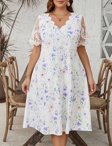 
						Rochie medie SHEIN CURVE, floral print