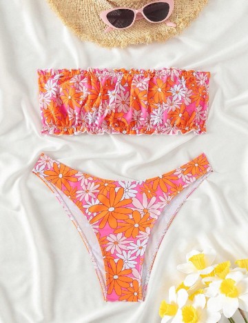 
						Costum de baie SHEIN, floral