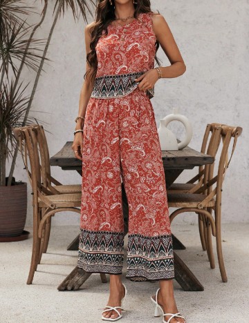 
						Compleu Emery Rose, rosu