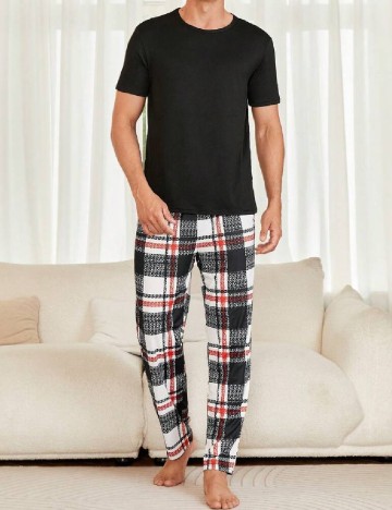 
						Pijama SHEIN, mix culori