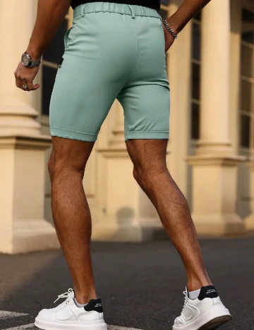 Pantaloni scurti SHEIN, turcoaz