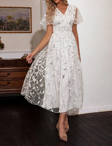 
						Rochie lunga Simplee, alb