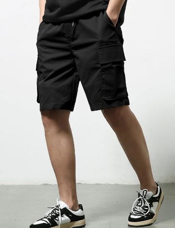 
						Pantaloni scurti SHEIN, negru