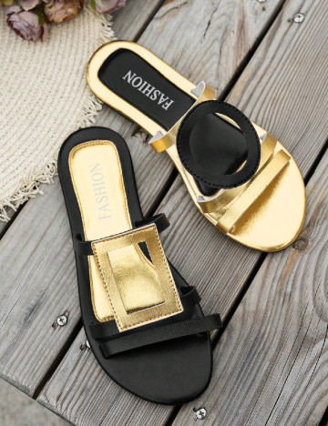 
						Slapi SHEIN, negru/auriu