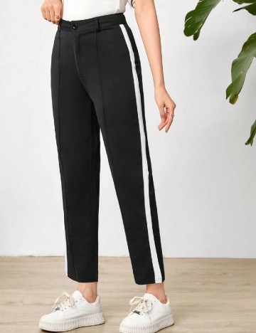
						Pantaloni SHEIN, negru