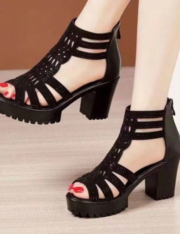 
						Sandale SHEIN, negru