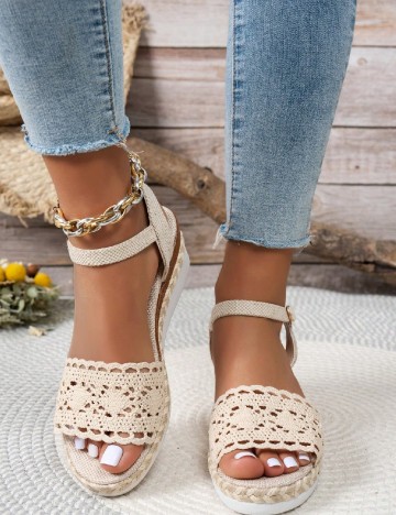 Sandale SHEIN, crem