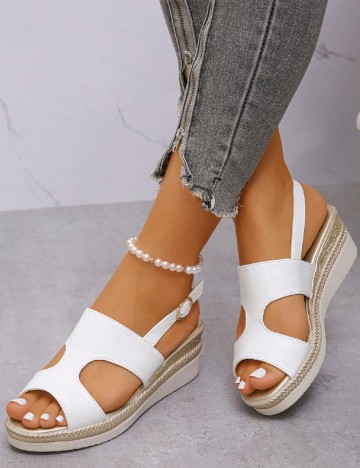 
						Sandale SHEIN, alb