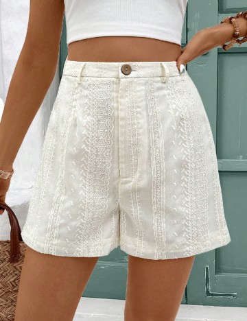 
						Pantaloni scurti SHEIN, ecru